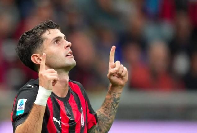 AC Milan Tumbangkan Napoli 2-1 Meski Bermain dengan 10 Pemain, Allegri Bawa Rossoneri ke Puncak Klasemen