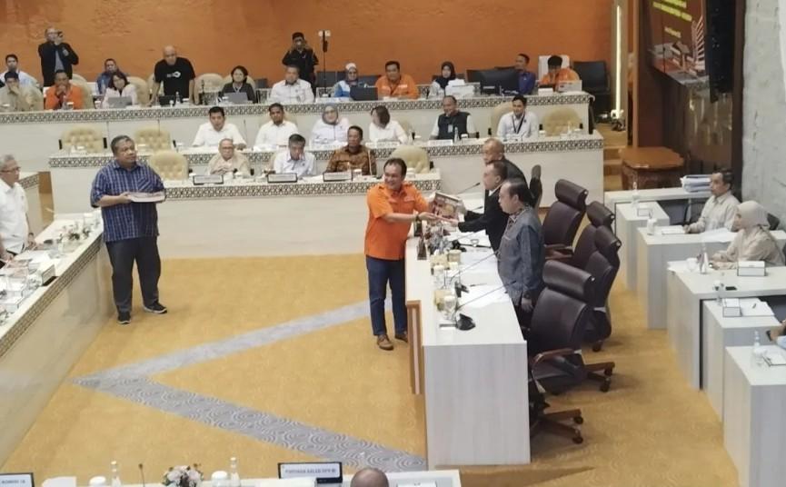 Koalisi Buruh Desak DPR Atur Rasio Upah dalam RUU Ketenagakerjaan