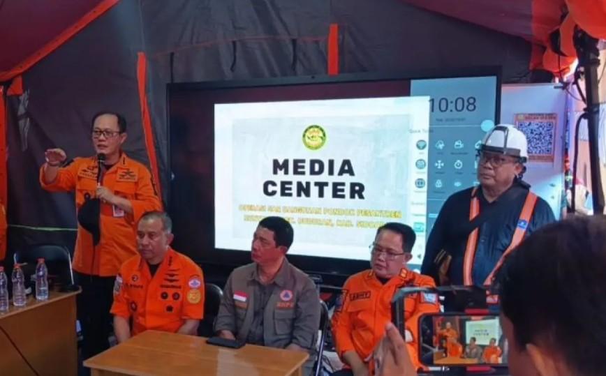 Mushala Ponpes Al Khoziny Ambruk, Tim SAR Temukan 15 Titik Korban di Bawah Reruntuhan