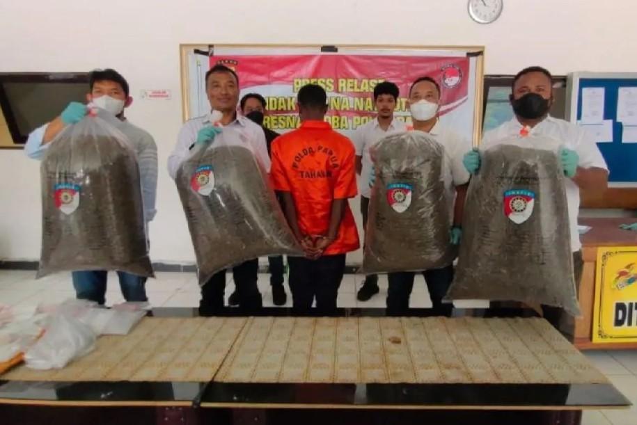 Warga PNG Ditangkap di Jayapura, Bawa 21 Kilogram Ganja
