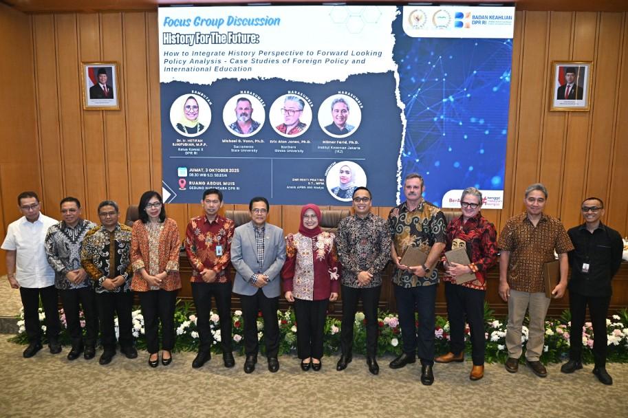 DPR Gelar FGD Integrasi Perspektif Sejarah dalam Analisis Kebijakan Publik