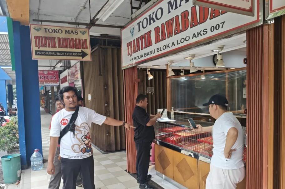 Pria Berinisial MF Tertangkap Usai Curi Emas 25 Gram di Pasar Koja Baru