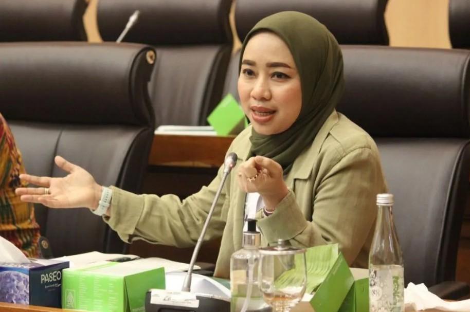 Ratna Juwita Ingatkan Pemerintah: Jangan Jadikan Program E10 Alasan Impor Etanol Besar-Besaran