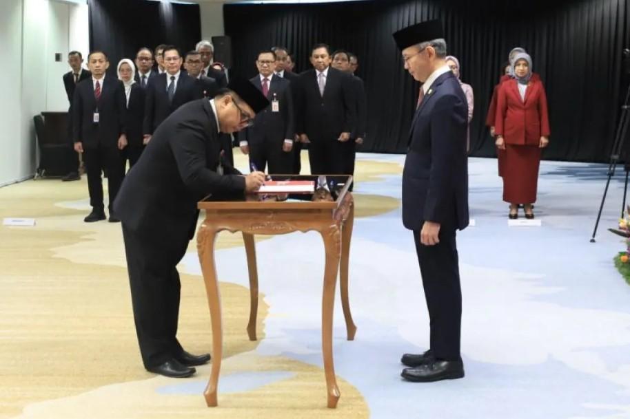 Pelantikan Adi Surahmat sebagai Kepala OJK Maluku Utara Perkuat Pengawasan Sektor Keuangan di Wilayah Timur