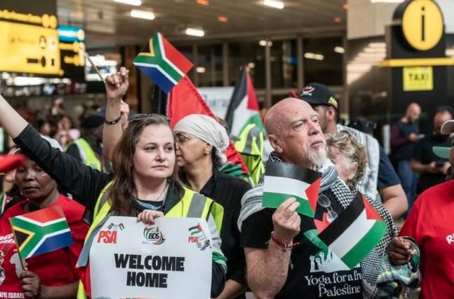 Aktivis Afrika Selatan dan Kapal Bantuan Libya Dibebaskan Israel, Disambut Hangat di Johannesburg