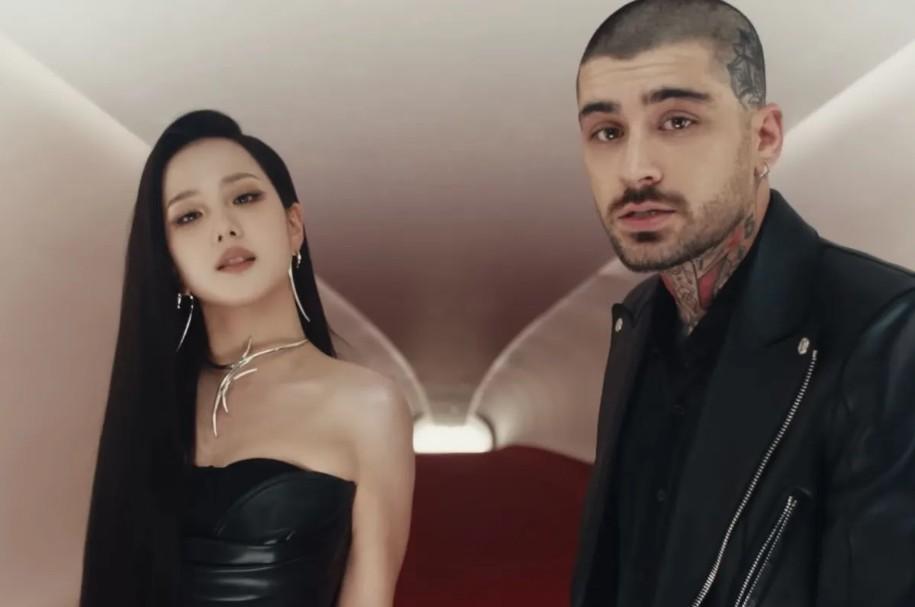 Jisoo BLACKPINK dan Zayn Malik Resmi Rilis Lagu Kolaborasi "Eyes Closed" yang Sarat Emosi