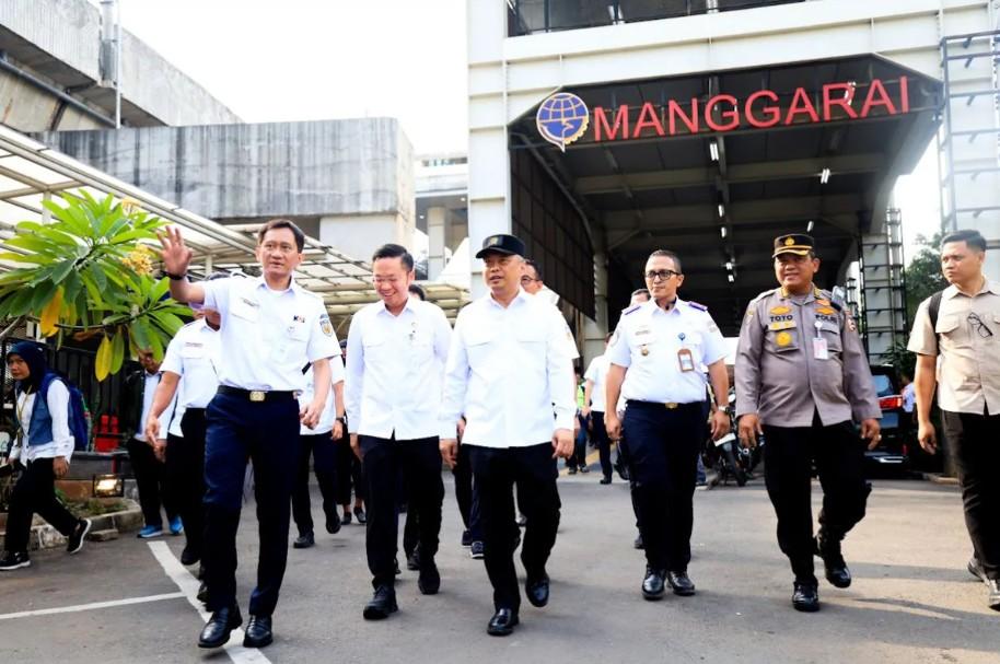 Menhub Tinjau Integrasi Transportasi Stasiun Manggarai dan Tanah Abang, Pastikan Layanan Publik Optimal dan Nyaman