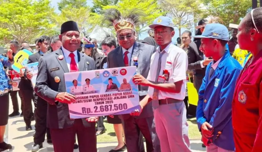 Pemprov Papua Barat Kucurkan Dana Otsus Rp50 Miliar untuk Program Papua Barat Cerdas 2025