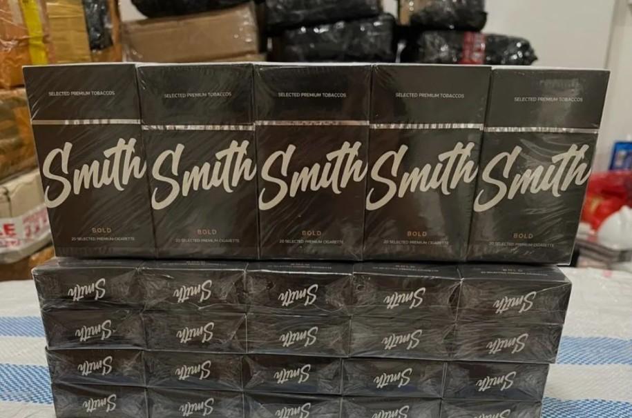 Bea Cukai Makassar Gagalkan Pengiriman 89.600 Batang Rokok Ilegal Bernilai Rp133 Juta