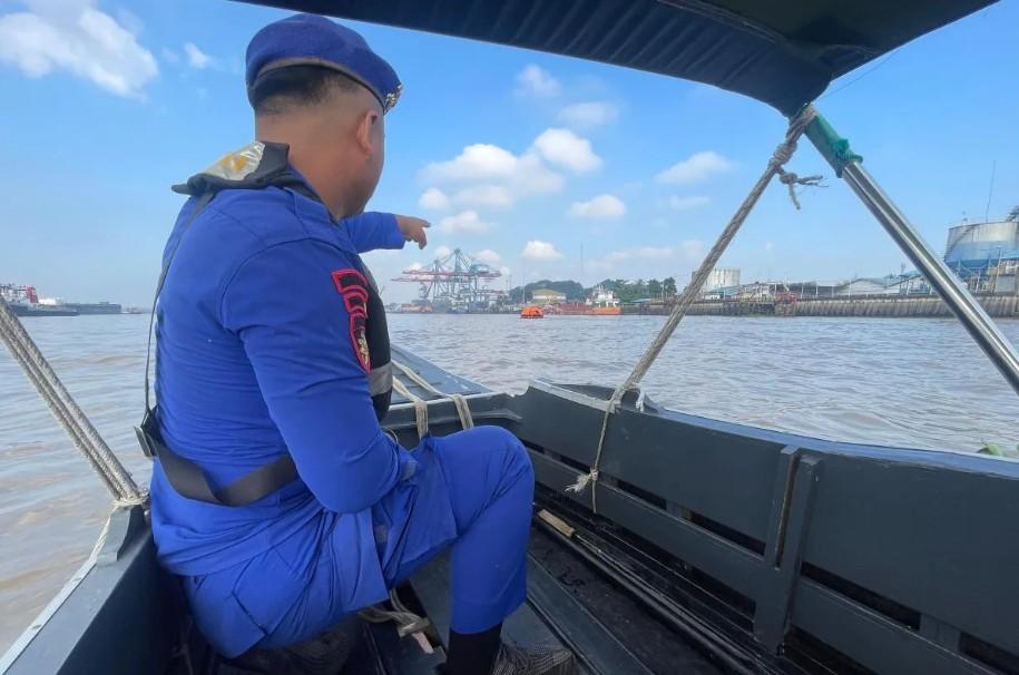 Kapal Bermuatan 3.000 Ton CPO Tenggelam di Sungai Musi, Seluruh Kru Selamat dan Tidak Ada Tumpahan Minyak