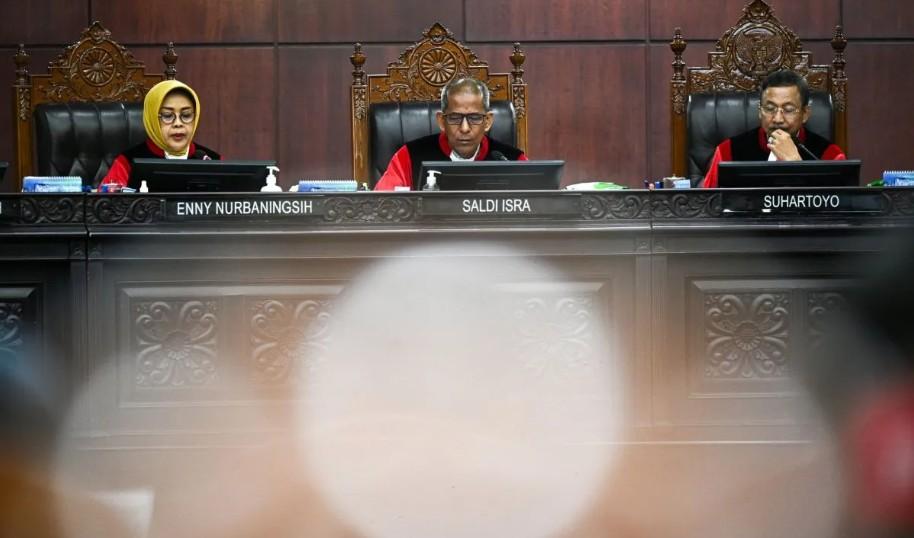 MK Putuskan Masyarakat Adat Tak Perlu Izin Berkebun di Hutan Selama Tak untuk Komersial
