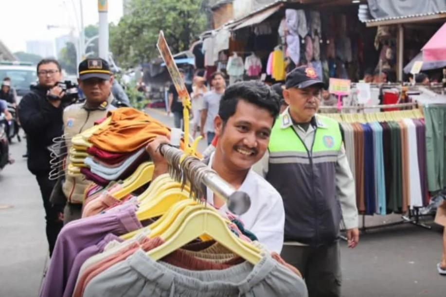 Penertiban PKL dan Parkir Liar di Sekitar Halte Transjakarta Tanah Abang 2, 100 Petugas Dikerahkan