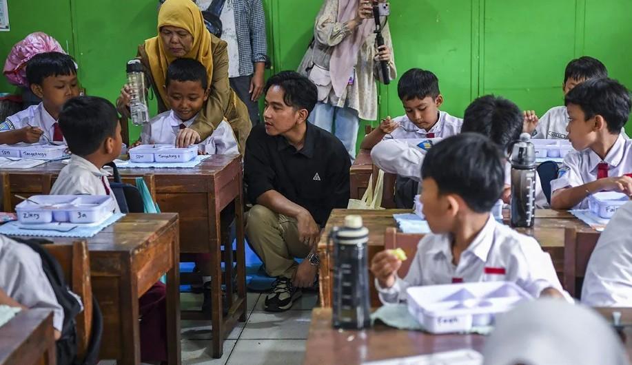 Wapres Gibran Minta Relawan Kawal Program Strategis Pemerintah demi Efektivitas Pelaksanaan