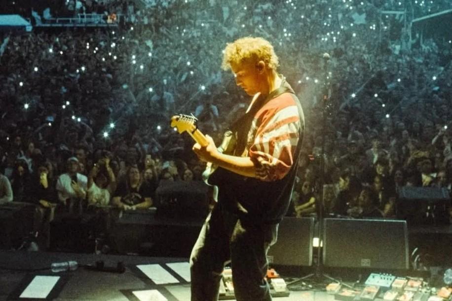 Sam Fender Rilis Duet Emosional Bersama Elton John Sehari Setelah Menang Mercury Prize 2025