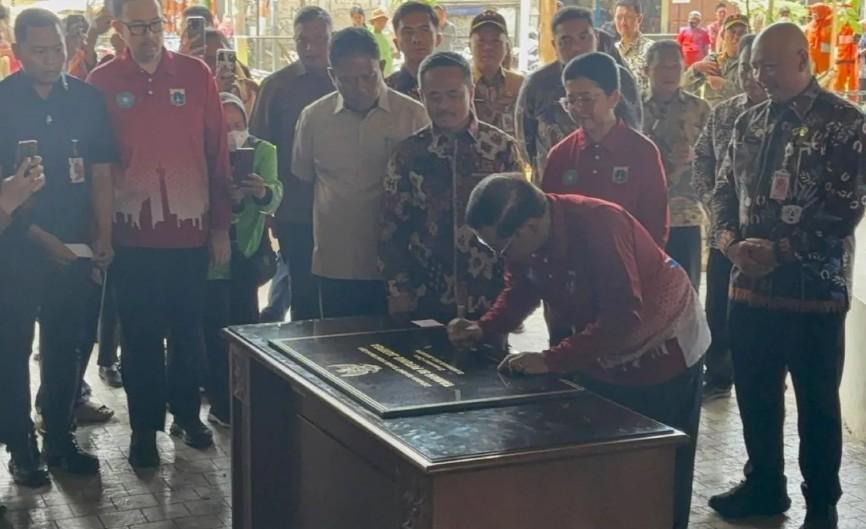 Gubernur Pramono Resmikan Taman Si Pitung di Kolong Tol, Targetkan 300 Taman Baru di Jakarta