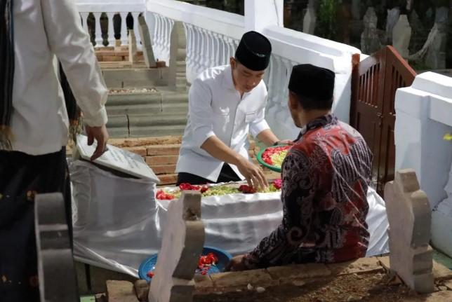 Wapres Gibran Ziarah ke Makam K.H. Abbas Buntet, Hormati Perjuangan Ulama Kemerdekaan