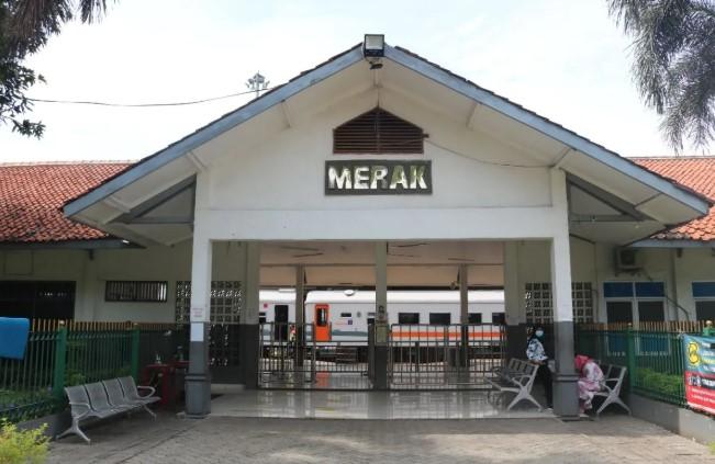 Lebih dari Seabad Beroperasi, Stasiun Merak Jadi Simbol Konektivitas Jawa–Sumatera dan Warisan Sejarah Perkeretaapian