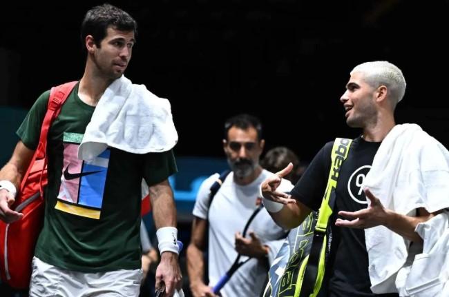 Carlos Alcaraz Tiba di Paris Masters, Siap Kejar Gelar Perdana dan Posisi No. 1 Dunia