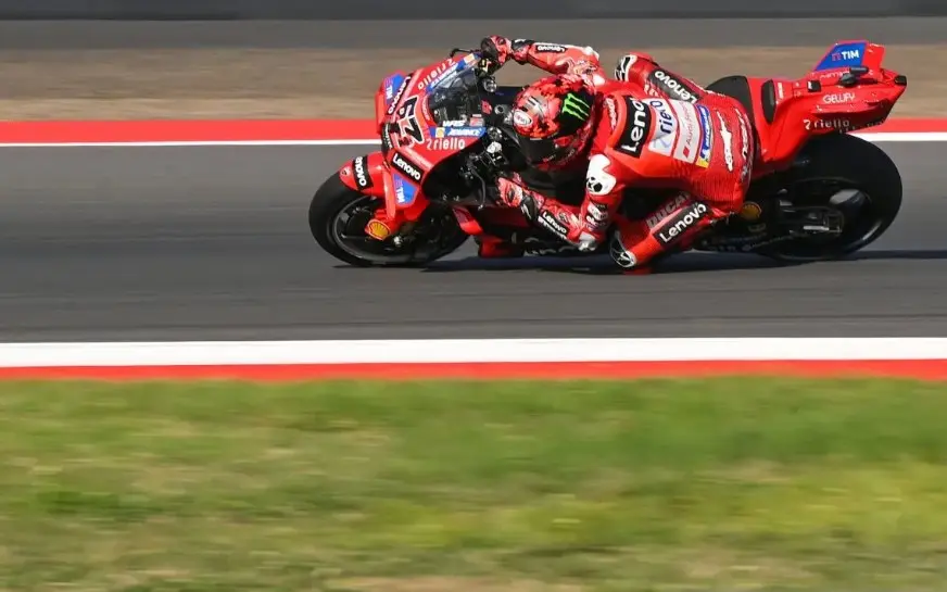 Francesco Bagnaia Menang Dominan di Sprint Race MotoGP Malaysia 2025, Fermin Aldeguer Terlempar dari Podium
