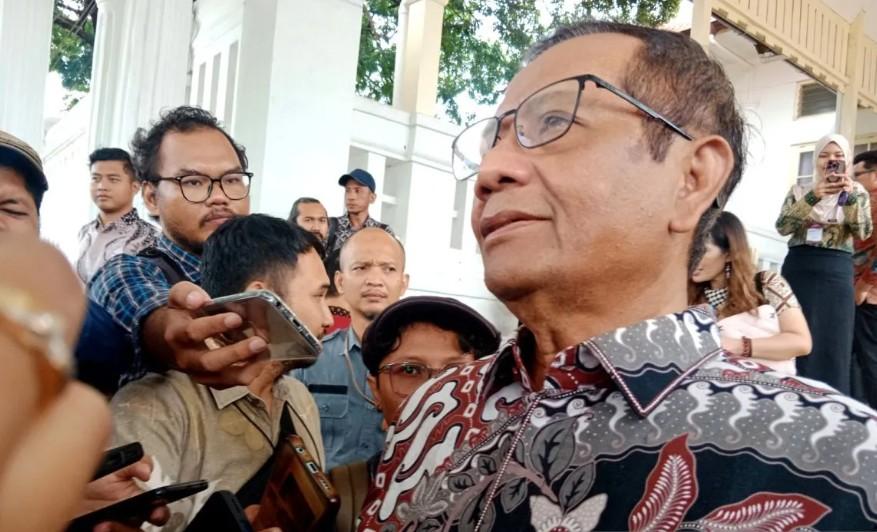 Mahfud MD Siap Dipanggil KPK Terkait Dugaan Korupsi Proyek Kereta Cepat Whoosh