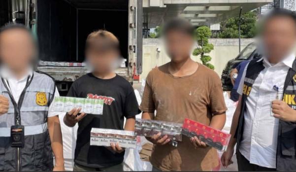 Bea Cukai Amankan 1,4 Juta Batang Rokok Tanpa Cukai dari Truk Boks di Semarang