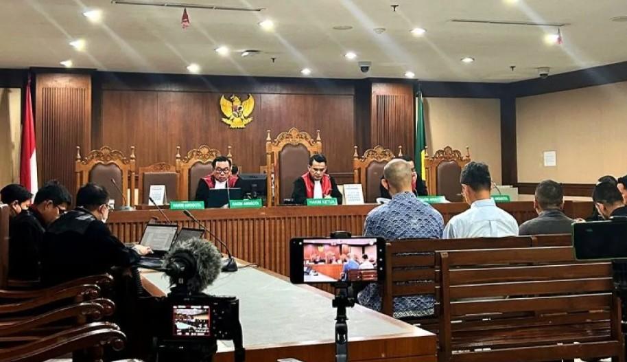 Abolisi Tom Lembong Tidak Hapus Proses Hukum Terdakwa Lain dalam Kasus Korupsi Gula