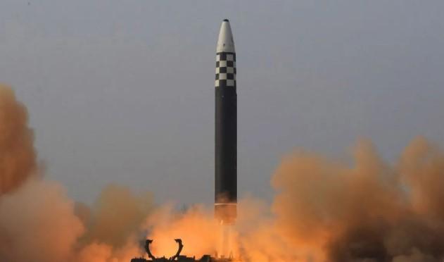 Korea Utara Uji Rudal Jelajah Laut Menjelang Kunjungan Trump ke Korsel, Tegaskan Postur Tempur Nuklir