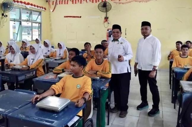5.623 Siswa Madrasah di Batam Terima Manfaat Program Makanan Bergizi Gratis (MBG)