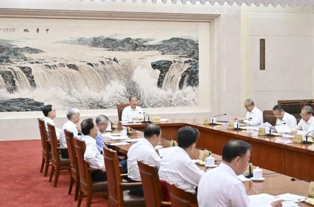 China Sahkan Revisi Undang-Undang Maritim untuk Perkuat Posisi sebagai Kekuatan Pelayaran Global