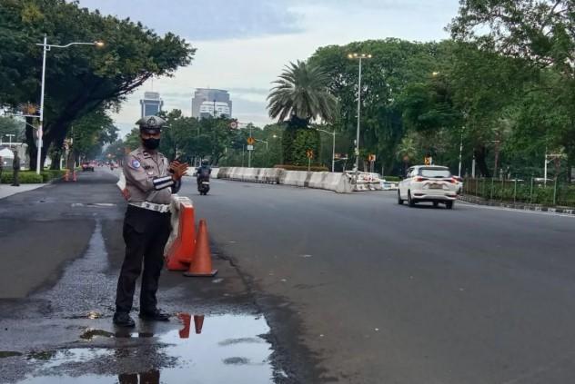 1.597 Personel Gabungan Kawal Unjuk Rasa Guru Madrasah di Monas, Polisi Imbau Tertib dan Tidak Terprovokasi