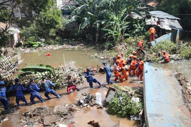 Tanggul Jebol, Pohon Tumbang, dan Revitalisasi Rusun Marunda Jadi Sorotan di DKI Jakarta