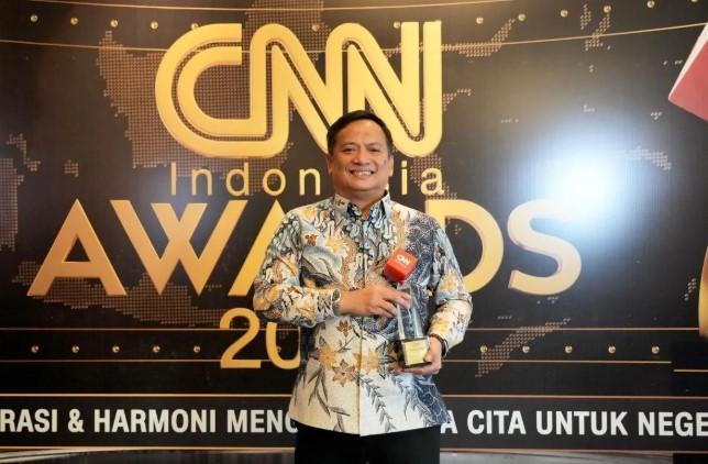 PNM Raih Penghargaan CNN Indonesia Awards 2025 atas Inovasi Keuangan Berkelanjutan untuk Pemberdayaan Perempuan