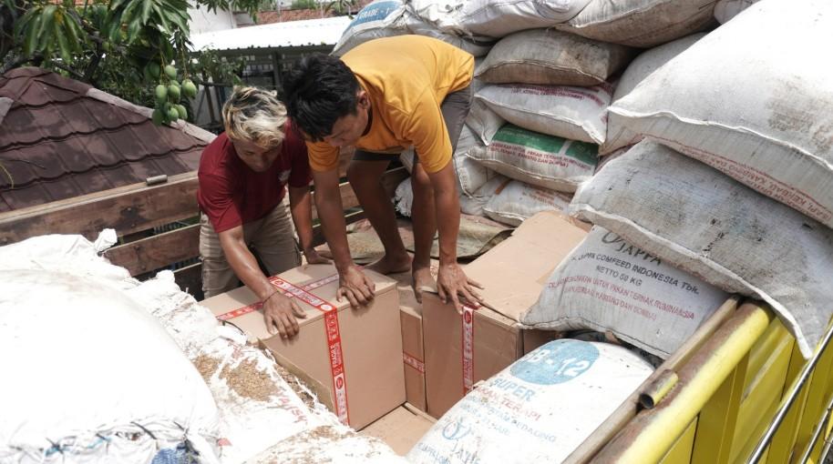 Bea Cukai Tegal Gagalkan Penyelundupan 1,2 Juta Batang Rokok Ilegal yang Disamarkan dalam Karung Pupuk