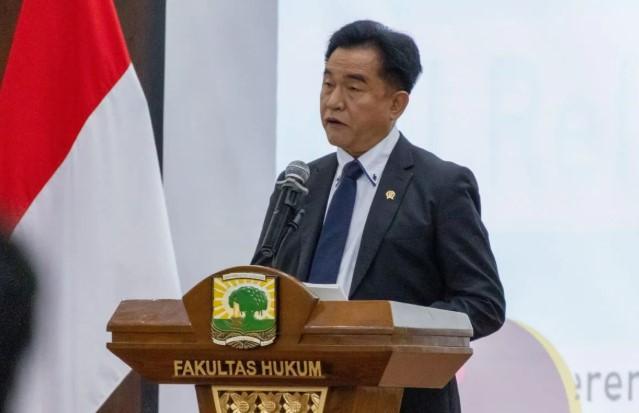 Yusril Ihza Mahendra Soroti Ketimpangan Sosial dalam Penegakan Hukum di Andalas Law Conference