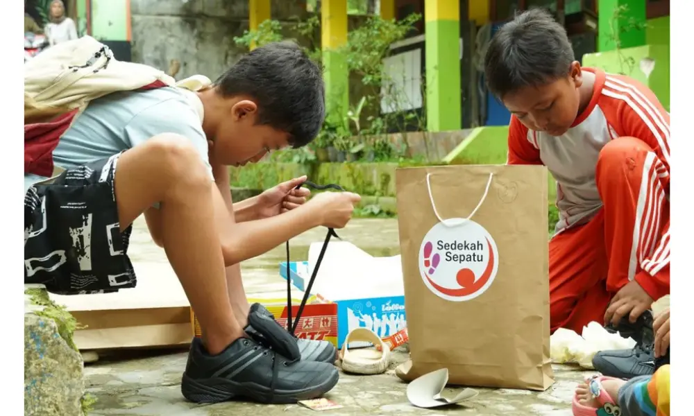 Dari Relawan untuk Negeri: Sepatu Jadi Simbol Harapan di Pelosok Purbalingga
