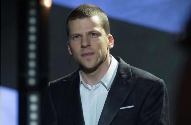 Jesse Eisenberg Umumkan Akan Donorkan Ginjalnya ke Orang Asing Secara Sukarela