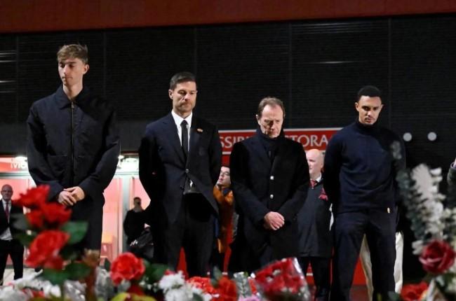 Trent Alexander-Arnold Beri Penghormatan Emosional untuk Diogo Jota di Anfield Jelang Laga Liga Champions