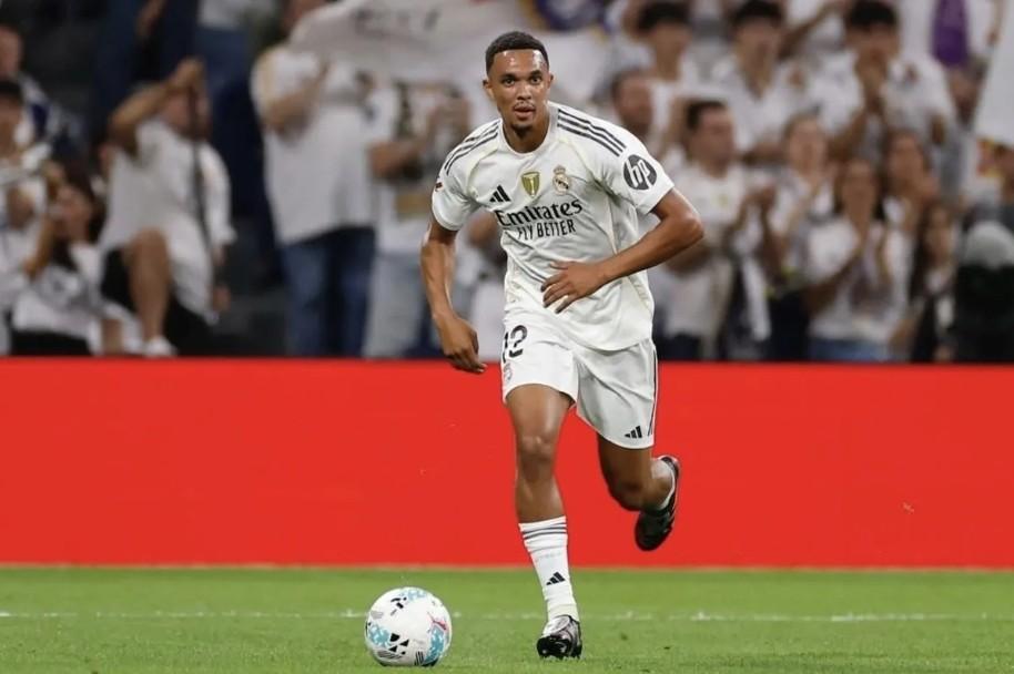 Trent Alexander-Arnold Siap Tampil Lawan Liverpool, Xabi Alonso Pastikan Kondisi Sudah Pulih
