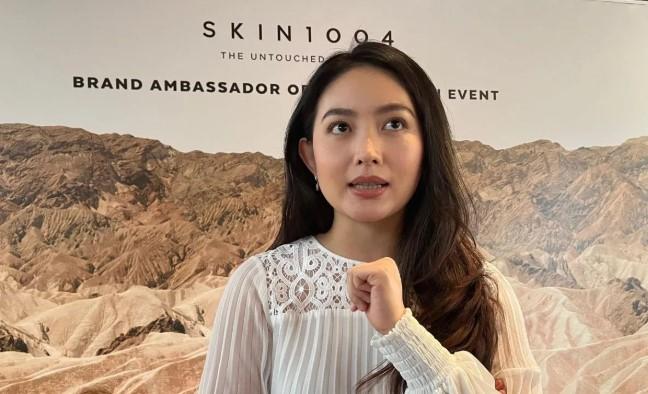 Natasha Wilona Ungkap Rutinitas Skincare untuk Kulit Sensitif dan Kampanye Barunya Bersama SKIN1004