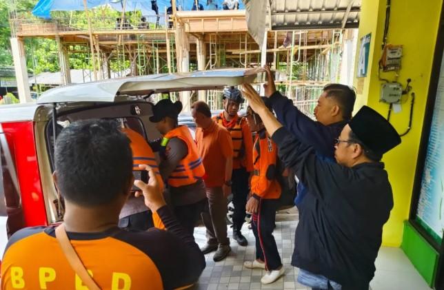 Mahasiswi UIN Walisongo Masih Hilang di Sungai Genting, Lima Korban Ditemukan Meninggal Dunia