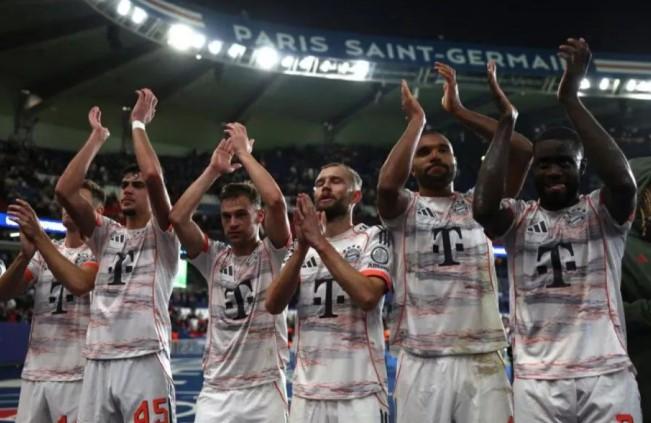 Luis Diaz Cetak Dua Gol dan Kartu Merah, Bayern Taklukkan PSG 2-1 di Paris