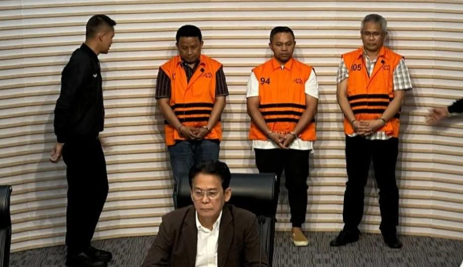 Gubernur Riau Abdul Wahid Resmi Jadi Tersangka Kasus Pemerasan, KPK Ungkap Dugaan "Jatah Preman" dan Sita Uang Asing