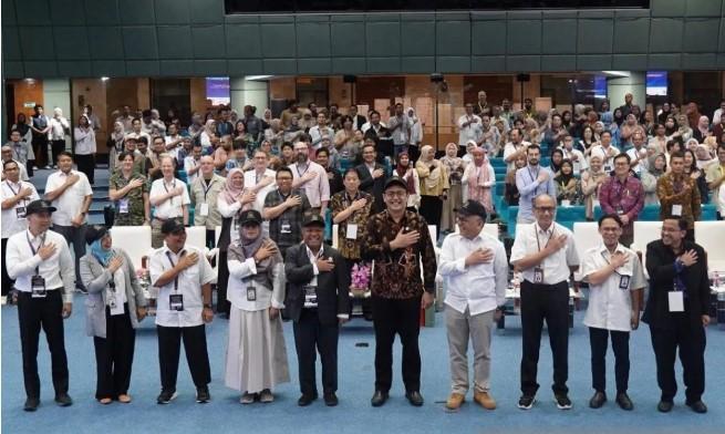 Kemdiktisaintek dan BRIN Bangun Ekosistem Teknologi Material Berkelanjutan Lewat ISMM 2025