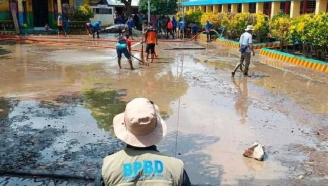 Tiga Sekolah di Bima Hentikan KBM Akibat Banjir, Ribuan Warga Terdampak