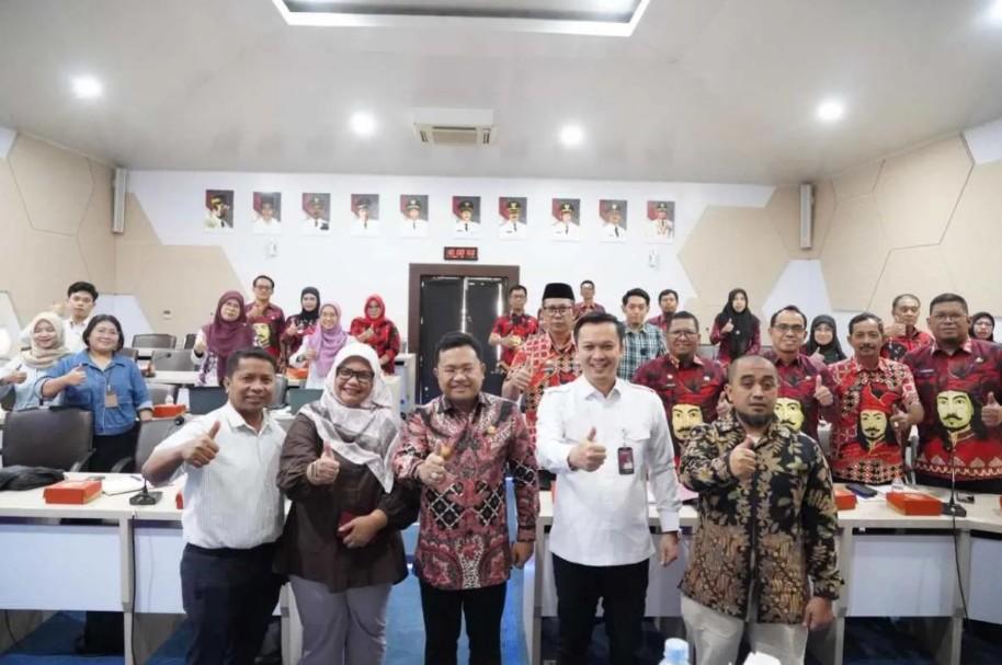 Kemenko PMK dan BPK RI Tinjau Langsung Keberhasilan Program Pengentasan Kemiskinan Ekstrem di Gowa