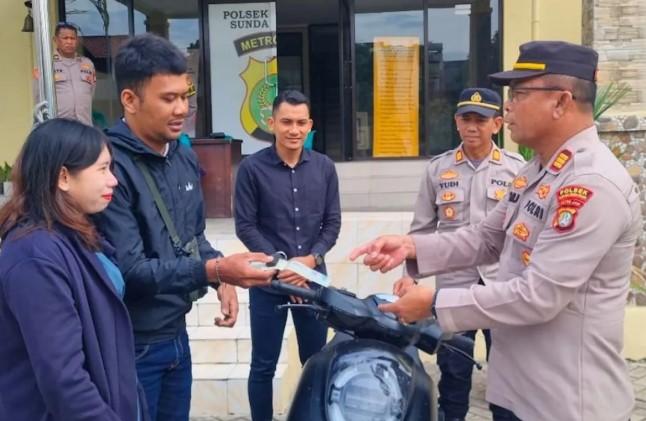 Polisi Kembalikan Motor Warga Pademangan yang Digelapkan Saudaranya Sendiri