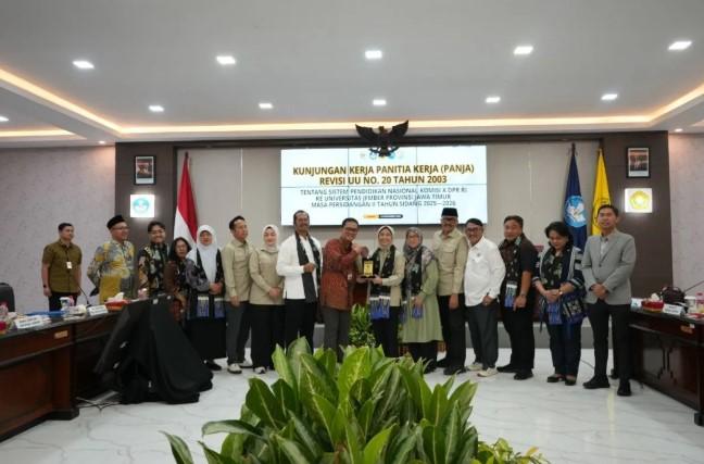 Komisi X DPR RI Kunjungi Universitas Jember, Serap Aspirasi Revisi RUU Sisdiknas Lewat Diskusi Terbuka