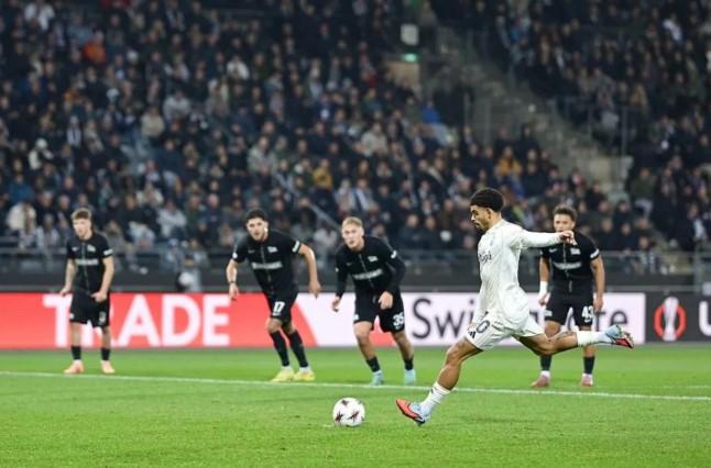 Gagal Menang Lewat Penalti, Nottingham Forest Ditahan Imbang; Celta Vigo Bungkam Dinamo Zagreb 3-0