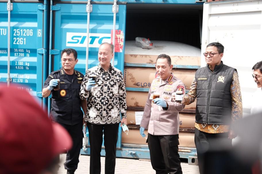 Operasi Gabungan Kemenkeu-Polri Ungkap Pelanggaran Ekspor Produk Turunan CPO