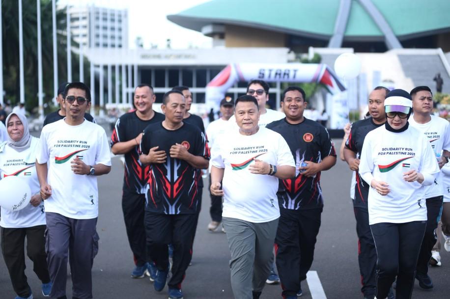 Ribuan Warga dan Anggota DPR RI Ikuti Solidarity Run for Palestine 2025 di Kompleks Parlemen